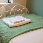 5Bed Hse With Indoor Pool And Parking